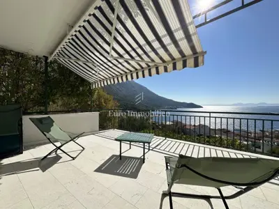 House 90 m², Igrane - panoramic views of the sea and islands