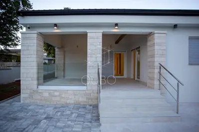 Haus 171 m² in Rovinj, moderne ebenerdige Immobilie mit Pool - 19