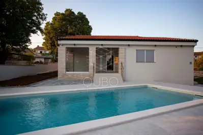 Haus 171 m² in Rovinj, moderne ebenerdige Immobilie mit Pool - 3