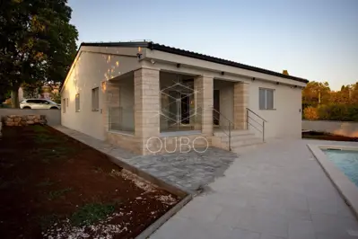 Haus 171 m² in Rovinj, moderne ebenerdige Immobilie mit Pool - 5