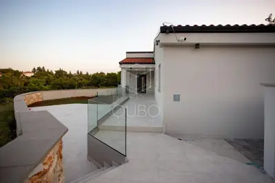 Haus 171 m² in Rovinj, moderne ebenerdige Immobilie mit Pool - 4