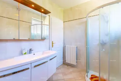 Haus mit Apartments und Pool in Premantura – Meerblick! - 4