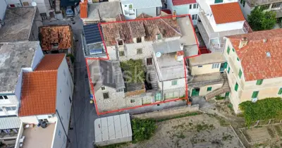 Haus 565 m², Kaštel Lukšić - 9 Zimmer und 2 Terrassen - 2