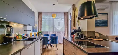 Stan 64 m², Novigrad - privatno dvorište 189 m² - 6