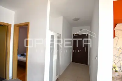 Apartment 40 m², Mimice - terrace 12 m² and furnished - 7