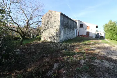Building land, Pićan - flat plot in greenery - 4