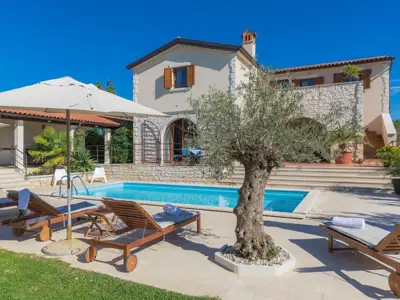 Villa 226 m², Štokovci bei Svetvinčenat, Pool und Terrasse - 13