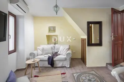 Apartment 34 m², Rovinj - first row to the sea, sea view - 3