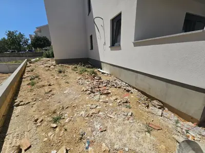 Apartman 66 m², Uvala Soline - 2 spavaće sobe i terasa - 2