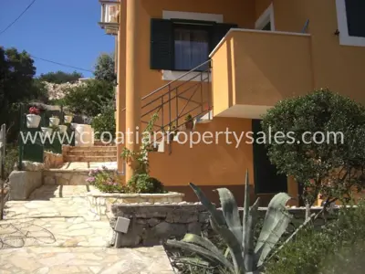 Kuća, Šolta, 150 m², 500 000 € - 2