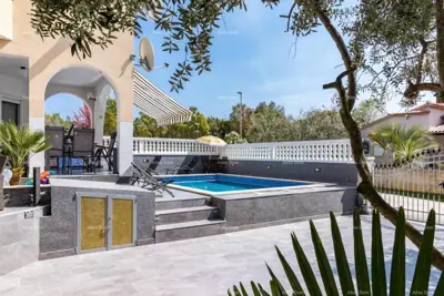 Wohnung 80 m², Medulin, Garten mit Pool und Grill - 15