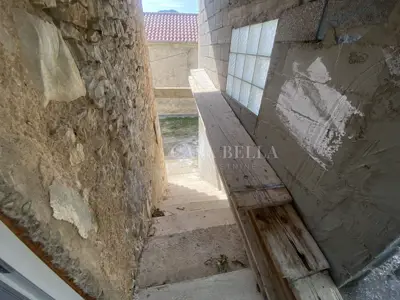 Kuća 130 m², Tribalj - mirna lokacija blizu jezera - 11