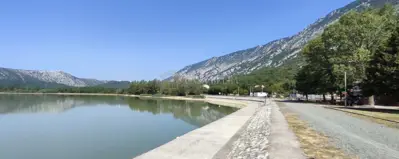 Kuća 130 m², Tribalj - mirna lokacija blizu jezera - 21