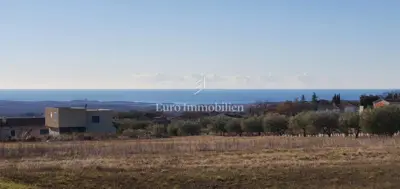Građevinsko zemljište 1.019 m², Kaštelir-Labinci - pogled na more