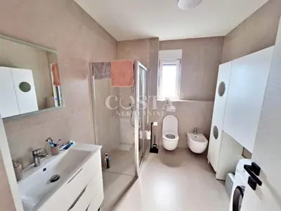 Wohnung 85 m², Novi Bokanjac - möbliert, 3 Zimmer - 6