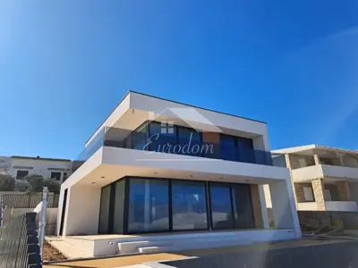 Vila 184 m², Bošana na Pagu, prvi red do mora i infinity bazen