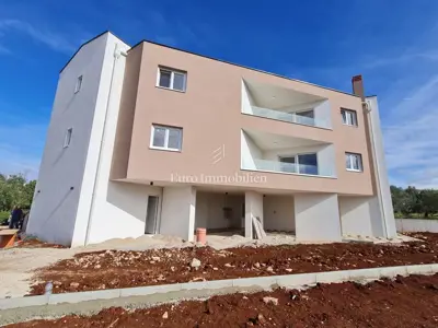 Apartment 61.5 m², Peroj - 2 bedrooms, terrace and sea view - 1