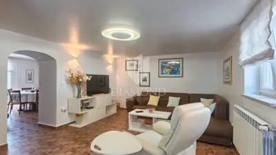 Haus 233 m², Kršan - Pool und separate Wohnung - 10