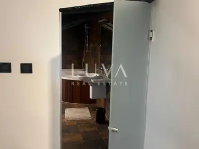 Stan 90 m², Šibenik - povijesna jezgra i galerija - 13