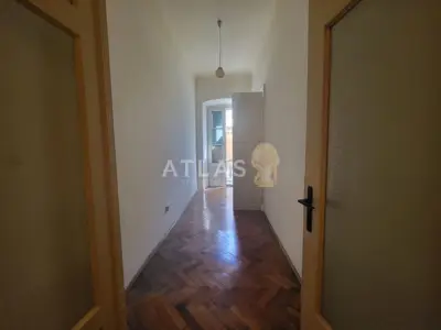 Stan 99 m², Rijeka Centar - 4 sobe, balkon - 2