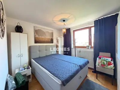 Komforan stan s garažom i spremištem u centru Novigrada udaljen samo 100metara od mora - 20