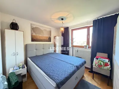 Komforan stan s garažom i spremištem u centru Novigrada udaljen samo 100metara od mora - 18