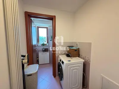 Komforan stan s garažom i spremištem u centru Novigrada udaljen samo 100metara od mora - 10