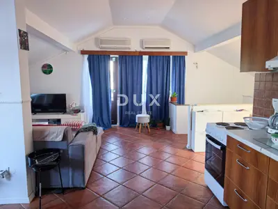 Stan 75 m², Veli Lošinj - 2 spavaće sobe, balkon