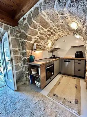 Dvije obnovljene kamene kuće s bazenom - 20