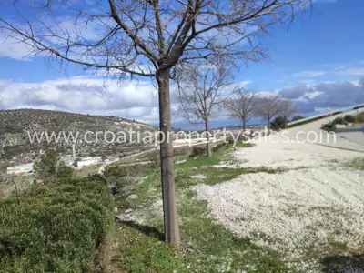 Zemljište, Brač, 500 m², 90 000 € - 2