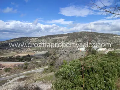 Zemljište, Brač, 500 m², 90 000 € - 3