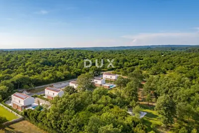 Kuća 266 m², Labin - bazen i wellness - 20