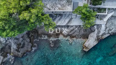 Haus 250 m², Sumartin - erste Reihe zum Meer
