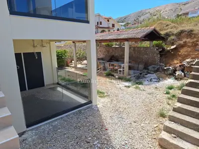 Apartments Pag, 135 m from the beach, parking space - 7