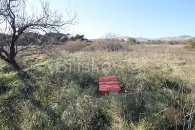 Kaštel Štafilić, Grundstück 4607 m², zu verkaufen - 4