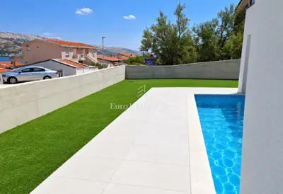 Pag - luxuriöse Villa mit Pool und Meerblick - 18