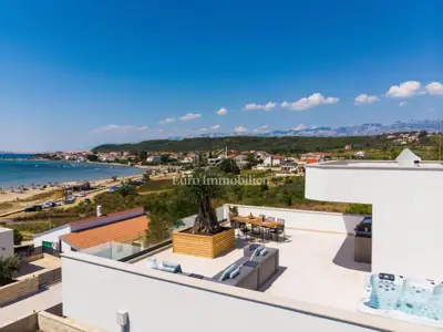 Villa 330 m², Ljubač-Ražanac - uz pješčanu plažu i more - 3