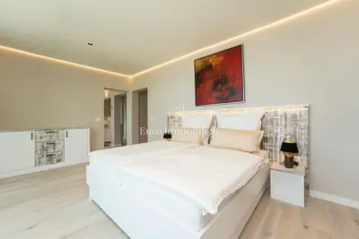 Villa 330 m², Ljubač-Ražanac - uz pješčanu plažu i more - 19