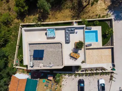 Villa 330 m², Ljubač-Ražanac - uz pješčanu plažu i more - 4