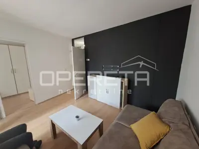 Apartment 68 m², Varaždin - 3 rooms, loggia - 2