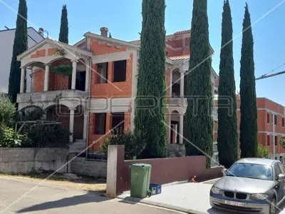 House 480 m², Diklo, sea view and 6 residential units - 1