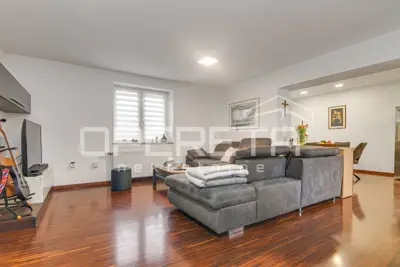 Haus 182 m², Gornja Dubrava - ruhiges Wohnviertel - 8