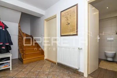Haus 182 m², Gornja Dubrava - ruhiges Wohnviertel - 14