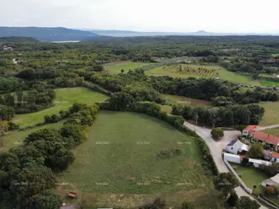 Baugrundstück 1 886 m², Marčana - an der Straße - 2