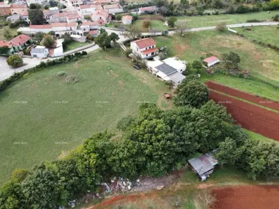 Građevinsko zemljište 1 886 m², Marčana - uz prometnicu