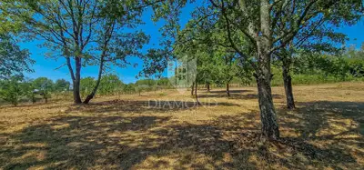 Građevinsko zemljište 4.500 m², Karigador - 2 km od mora - 2