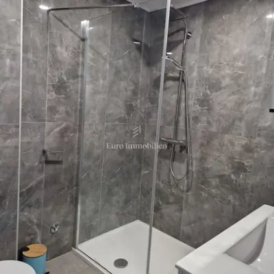 Otok Pag - kuća sa šest apartmana u blizini mora i plaže - 11