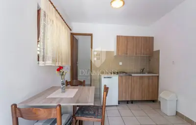 House in Šilo on Krk, quiet location by the edge of the forest - 14