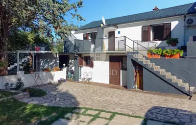 House in Šilo on Krk, quiet location by the edge of the forest