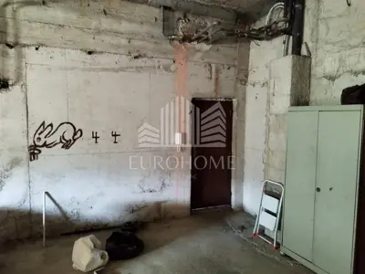 Poslovni prostor 53 m², Malešnica - suteren novije zgrade